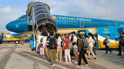 เที่ยวบินไปยังสถานที่ท่องเที่ยวหลายแห่งในช่วงวันหยุด 30 เมษายน - 1 พฤษภาคม ใกล้เต็มแล้ว ราคาเป็นอย่างไรบ้าง?