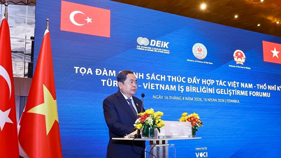[Foto] Předseda Národního shromáždění Tran Thanh Man se účastní politického semináře na podporu vietnamsko-turecké spolupráce.
