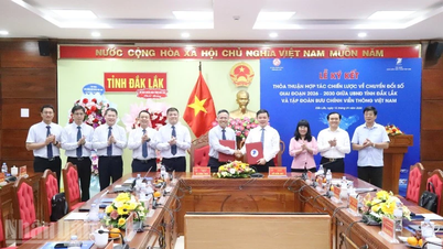 Dak Lak-provinsen tecknar strategiskt samarbetsavtal om digital transformation med Vietnam Post and Telecommunications Group.