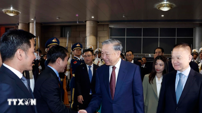 Generální tajemník a prezident To Lam odjíždí na návštěvu města Nanning.