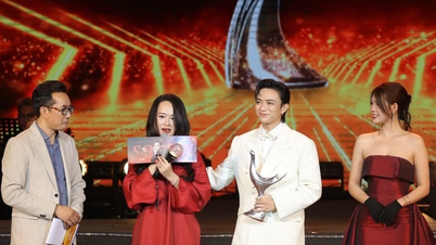 Soobin Hoang Son egyik lelkes rajongója „nagyot mer licitálni”, és 1 milliárd vietnami dongot ajánl fel egy trófeáért a 2026-os Dedication Awards díjátadón.