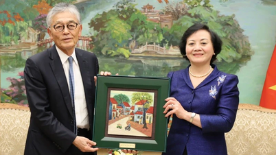 Activities of Party and State leaders on April 16th