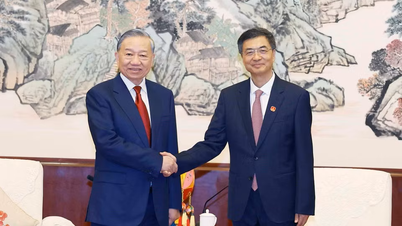 O Secretário-Geral e Presidente To Lam recebe o Secretário de Guangxi, China.