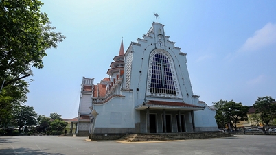 Redemptorist Church: A masterpiece of East-West architectural blend.