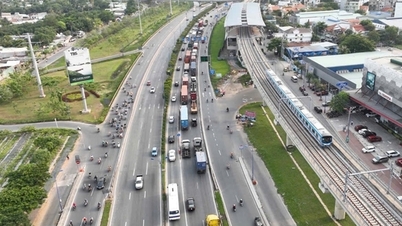 The strategy aims to ensure traffic safety in a city with over 9,000 roads.