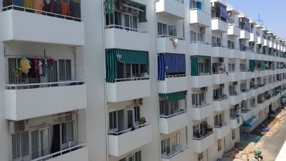 Un projet de logements sociaux d'une valeur de 2 000 milliards de VND, dont les fondations sont déjà achevées, risque d'être « gelé » faute de financement.