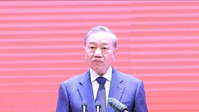 東林総書記兼総統が中央大学構内の史跡を視察した。
