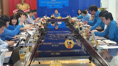 Konferensi ke-17 Presidium Konfederasi Umum Buruh Vietnam