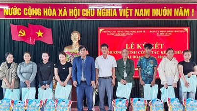 Colegiul de Tehnologie, Economie și Irigații din Vietnamul Central a stabilit o relație de școală înfrățită cu comuna Ben Giang.