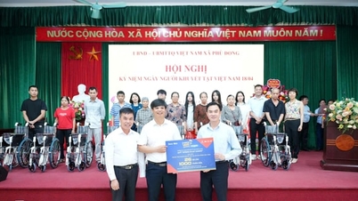Phu Dong Commune: Caring for and looking after people with disabilities.