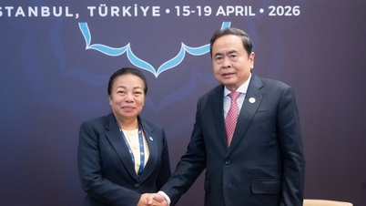 O presidente da Assembleia Nacional, Tran Thanh Man, reuniu-se com o vice-presidente da Assembleia Nacional do Laos, Sounthone Xayachack.