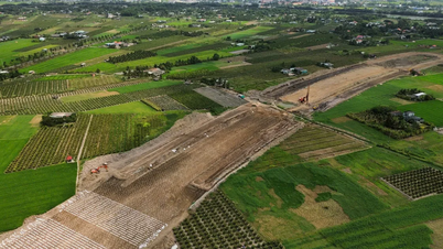 Foram apresentadas propostas para investir mais de 7,94 trilhões de VND para concluir o eixo de ligação entre a Cidade de Ho Chi Minh, Tay Ninh e Dong Thap.