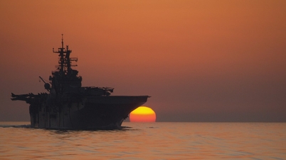 Πακιστανικό πετρελαιοφόρο περνάει από το Ορμούζ εν μέσω lockdown.