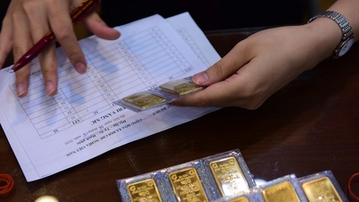 Aranyárak ma, 2026. április 18-án: Az SJC arany, a Bao Tin Minh Chau aranygyűrűk, a PNJ és a Mi Hong árai, valamint a világ aranyárai a hét végén.