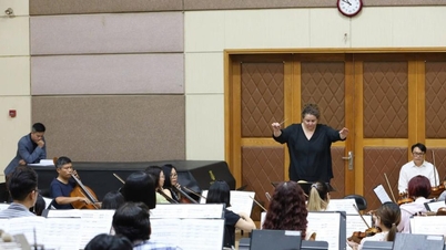 Ho Chi Minh şehrinde Fransız müziğini kutlayan bir konser.