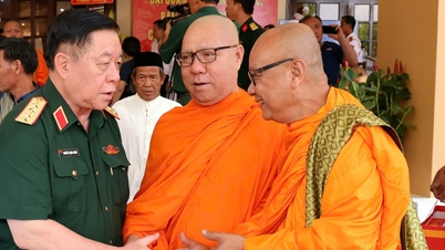 Đại tướng Nguyễn Trọng Nghĩa gặp mặt trưởng khu, trưởng ấp vùng Nam Bộ