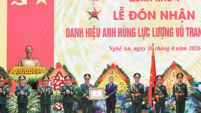 Le Minh Hung miniszterelnök: Hat kulcsfontosságú feladat a 4. katonai körzet számára a példátlan nemzetvédelmi és biztonsági kihívásokkal szemben.