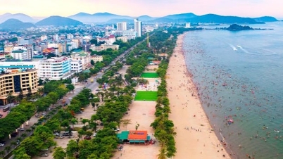 Nordzentralvietnam erwacht zur Strandtourismussaison 2026.