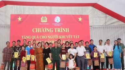 Comemorarea celei de-a 28-a aniversări a Zilei Naționale a Persoanelor cu Dizabilități din Vietnam.