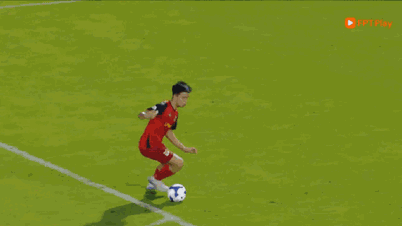 Pemain muda kelahiran Vietnam mencetak gol spektakuler pada hari debutnya bersama 'pelatih' asal Korea Selatan, Ninh Binh Club dengan mudah mengalahkan PVF-CAND.
