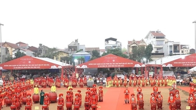 Het herleven van de culturele identiteit door middel van het Binh Minh Trommelfestival.
