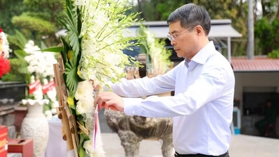 Thủ tướng Chính phủ Lê Minh Hưng dâng hương tại Ngã ba Đồng Lộc