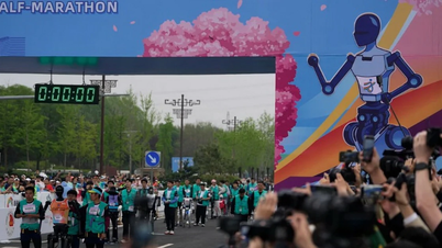 China: Robô humanoide estabelece recorde em corrida de meia maratona na China.