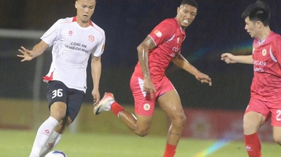 Video: Nguyen Dinh Bac scores, Hanoi Police win the Police derby.