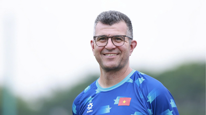 Vietnam U17 takımı yarı finalde Avustralya ile karşılaşacak; antrenör Cristiano Roland ne dedi?