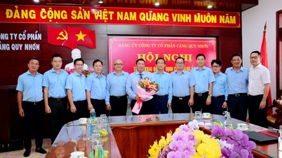 Cảng Quy Nhơn kiện toàn nhận sự Bí thư Đảng ủy nhiệm kỳ 2025–2030