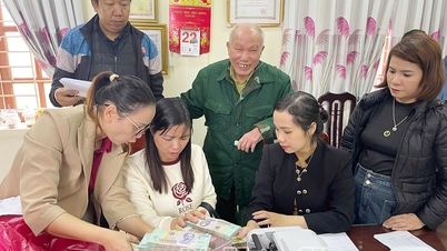 ង្វៀន ត្រាយ រួមរស់ជាមួយគំរូ "ចលនាមហាជនប្រកបដោយប្រសិទ្ធភាព ១ + ១០"។