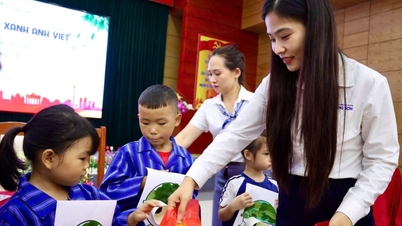 ផ្សព្វផ្សាយតម្លៃមនុស្សធម៌តាមរយៈការងារសង្គម។