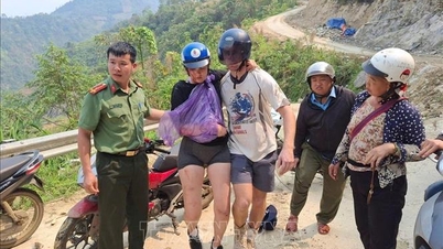 A bajba jutott külföldi turisták időben történő mentése.