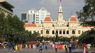 ទេសចរណ៍នៅទីក្រុងហូជីមិញកាន់តែក្តៅគគុកក្នុងរដូវវិស្សមកាល។