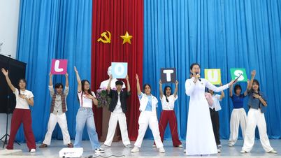 Sekolah Menengah Kejuruan Le Quy Don - Nha Trang Selatan meluncurkan klub Bahasa Inggris.