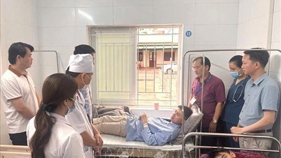 เหงะอาน: มีผู้ถูกนำตัวส่งโรงพยาบาลอีกหลายสิบคน เนื่องจากสงสัยว่าอาหารเป็นพิษ