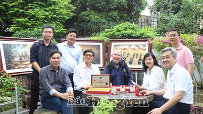 Nguyễn Khac Hao elvtárs, a Tartományi Pártbizottság korábbi állandó titkárhelyettese a Kiváló Nemzetközi Fotográfus címet kapta.