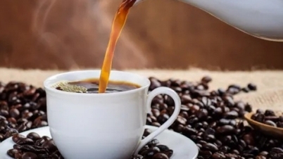 Three tips to drink coffee without worrying about acid reflux.