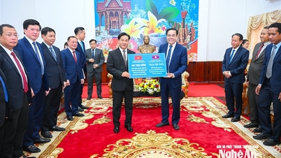 Vietnam ve Laos arasındaki stratejik bağları güçlendiren bir dostluk yolculuğu.