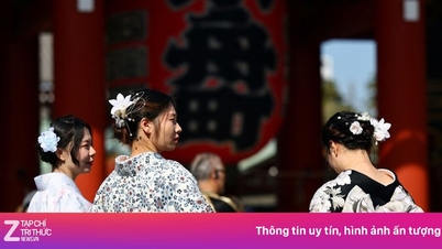 Japan's tourism industry takes a hit as the 7.7 magnitude earthquake triggers tsunami warning.