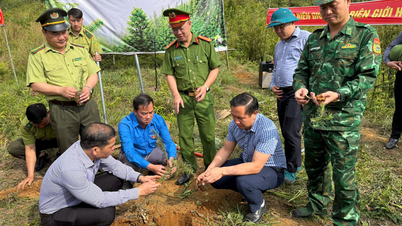 ສະຖານີປ້ອງກັນຊາຍແດນລຸງກຸ ຮ່ວມມືກັນປູກຕົ້ນໄມ້ສຳລັບໂຄງການ "ເຂດຊາຍແດນສີຂຽວ".