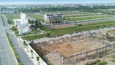 Agora Şehri: Ticari altyapının şehrin kalbi haline geldiği yer.