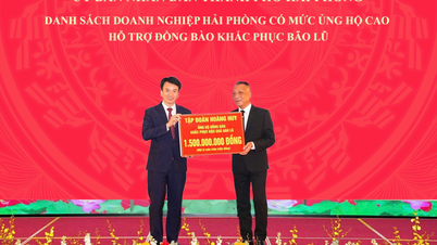 กลุ่มบริษัท Hoang Huy บริจาคเงิน 1.5 พันล้านดอง เพื่อช่วยเหลือผู้ประสบภัยจากพายุและน้ำท่วม