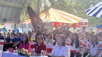 Cidade de Ho Chi Minh: Organização de uma feira de empregos para o setor de turismo e acompanhamento do evento "Feira de Empregos 2026".