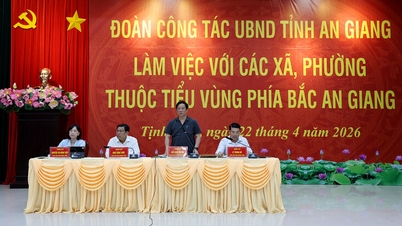 ທ່ານ​ປະທານ​ຄະນະ​ກຳມະການ​ປະຊາຊົນ​ແຂວງ ອານ​ຢາງ, ທ່ານ Ho Van Mung, ​ເຮັດ​ວຽກ​ກັບ​ບັນດາ​ຕາ​ແສງ, ​ເຂດ​ອະນຸ​ພາກ​ເໜືອ​ຂອງ​ແຂວງ An Giang.