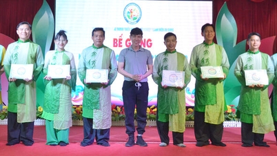 পেশাদার কর্মী, দল/গোষ্ঠী/ক্লাব নেতা এবং সহযোগীদের জন্য প্রশিক্ষণ কোর্সের সমাপনী অনুষ্ঠান।