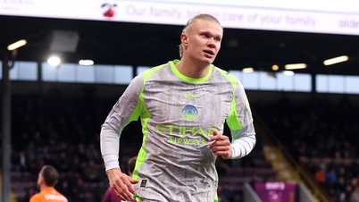 Thắng trận đá bù, Man City vượt Arsenal leo lên đầu bảng