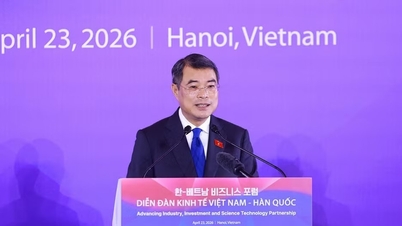 O primeiro-ministro Le Minh Hung e o presidente da Coreia do Sul participaram conjuntamente do Fórum Econômico Vietnã-Coreia.