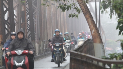 Previsão do tempo para 24 de abril: Massa de ar frio traz tempestades generalizadas para o norte e o centro do Vietnã.
