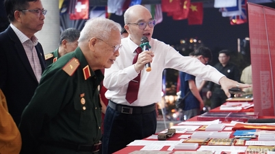 Pameran setem dan memorabilia revolusioner, "Dari Musim Bunga Kemenangan Besar hingga Era Kebangkitan Semula,"